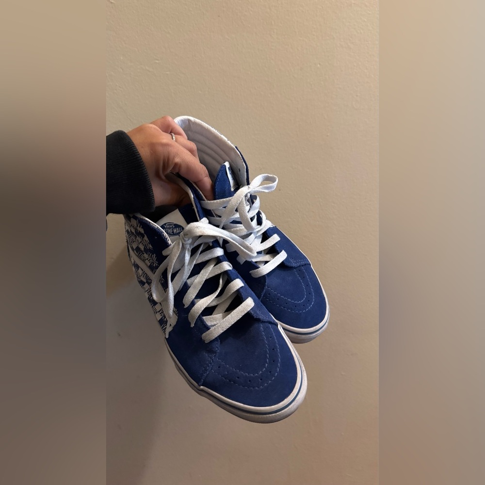 Vans Navy High-Top Skate Sneakers - BLUE AND WHITE size 5.5 juniors
